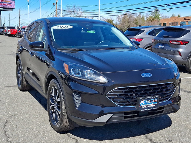 Certified 2021 Ford Escape SE w/ SE Sport Appearance Package image 2