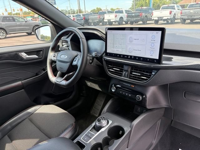 Certified 2024 Ford Escape ST-Line w/ Tech Pack #1 AWD/4WD image 10