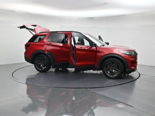 Certified 2025 Ford Explorer ST AWD/4WD image 57