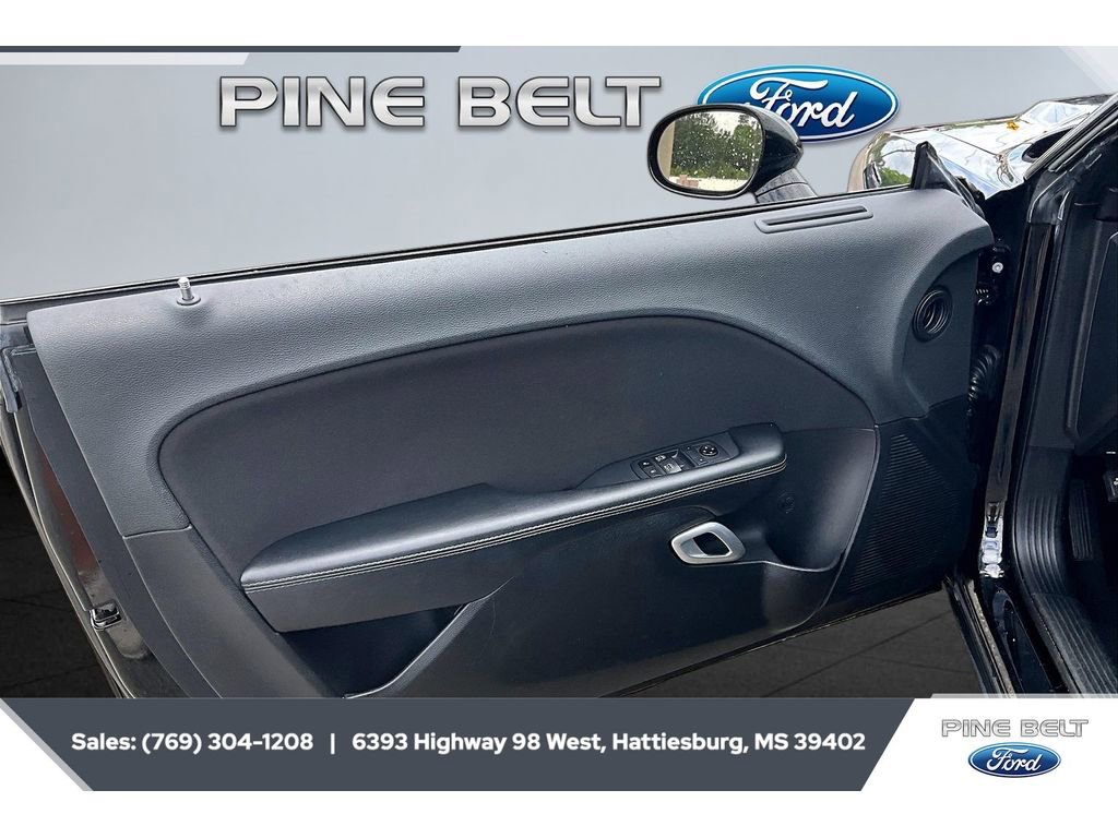 Used 2020 Dodge Challenger SXT w/ Blacktop Package RWD image 17