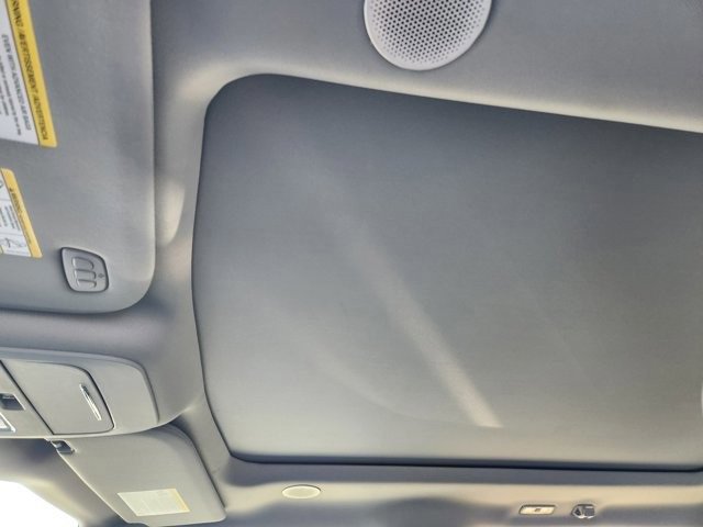 Certified 2022 Ford F150 Lariat w/ Equipment Group 502A High image 25