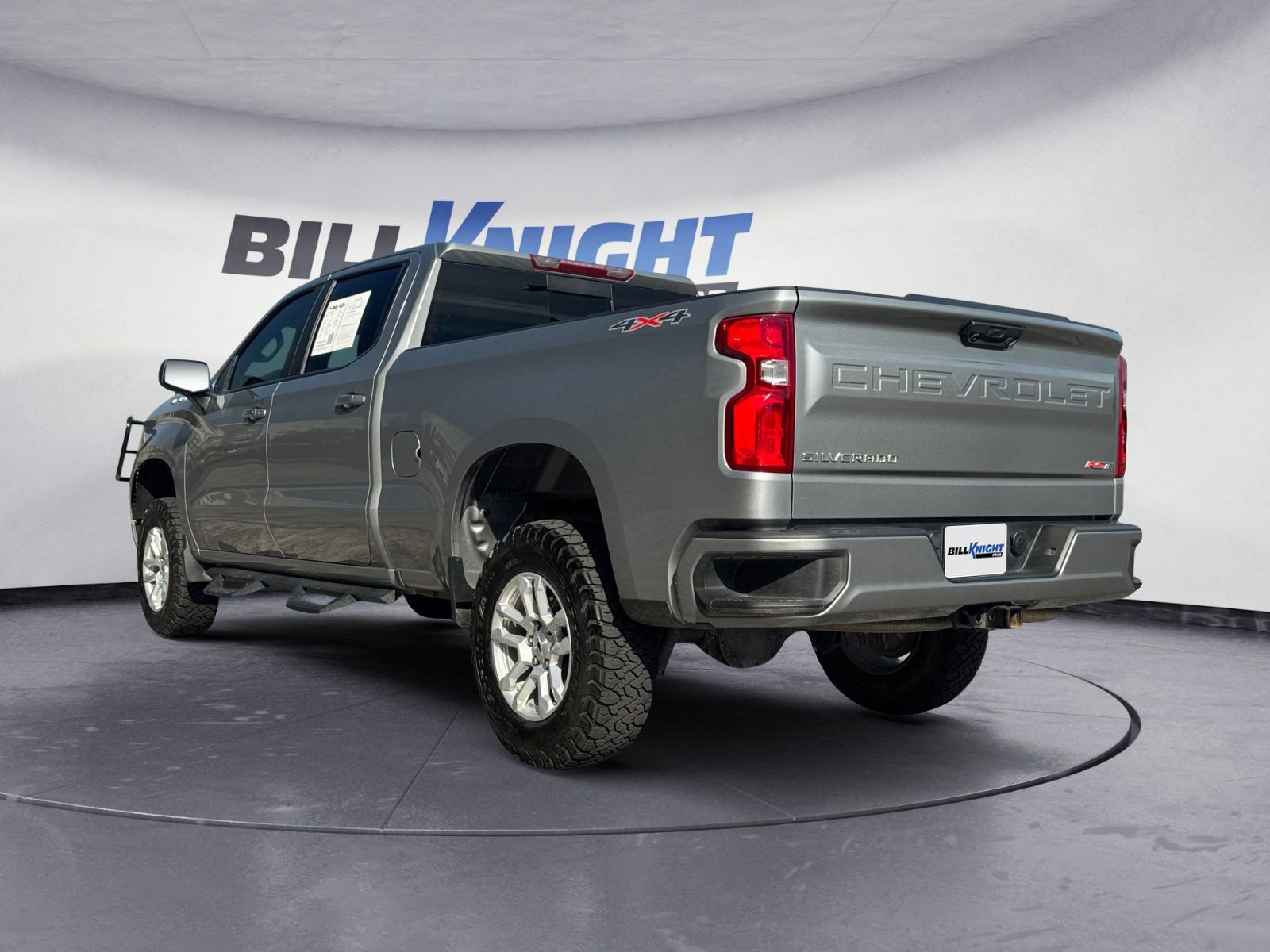Used 2024 Chevrolet Silverado 1500 RST w/ Convenience Package II image 3