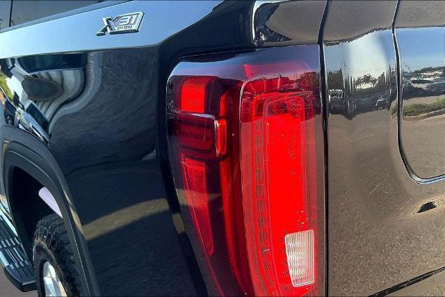 Used 2022 GMC Sierra 1500 SLT w/ SLT Premium Plus Package AWD/4WD image 24