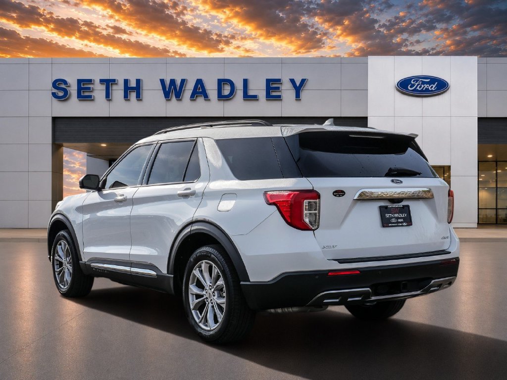 Certified 2023 Ford Explorer XLT w/ Equipment Group 202A AWD/4WD image 5