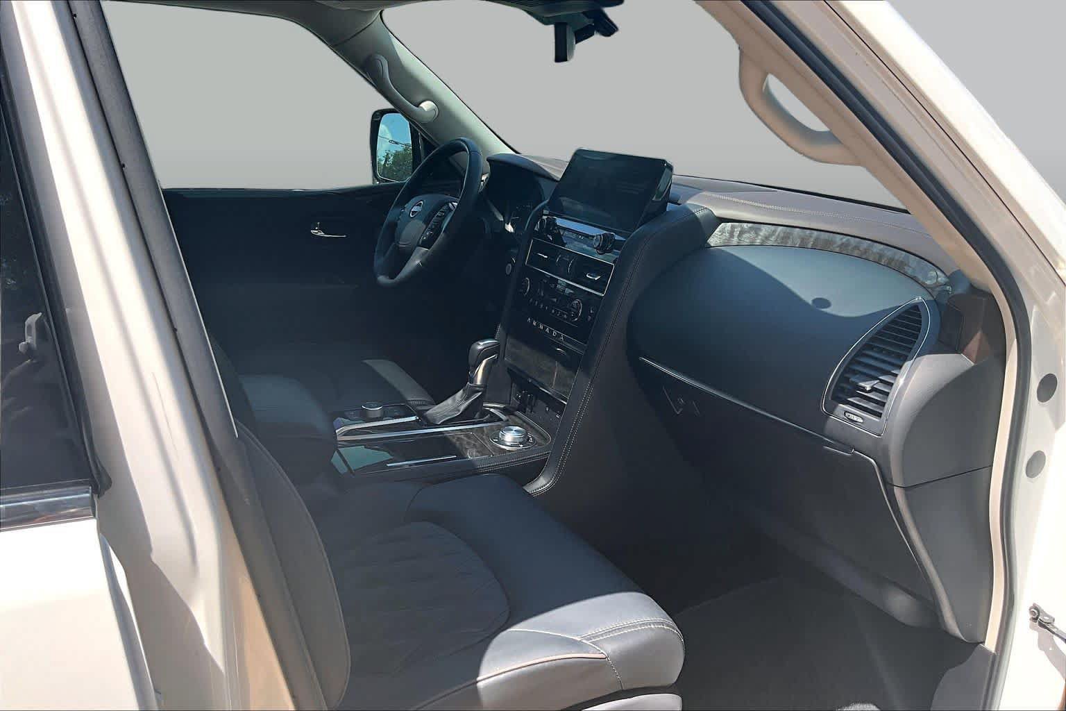 Used 2022 Nissan Armada Platinum w/ Captain's Chairs Package AWD/4WD image 11