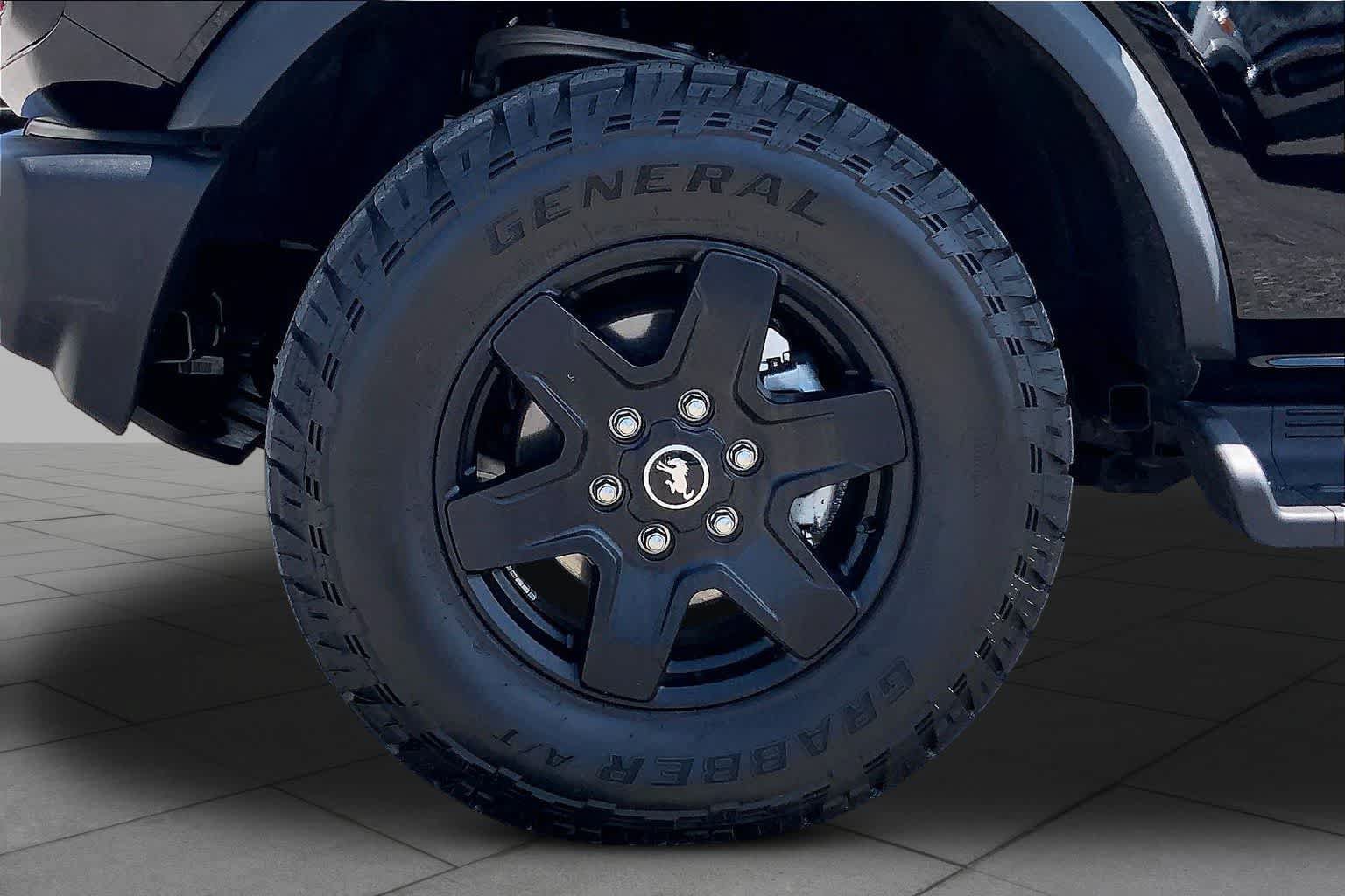 Certified 2025 Ford Bronco Outer Banks AWD/4WD image 12