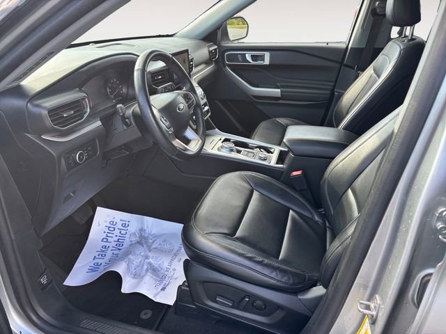 Certified 2023 Ford Explorer XLT w/ Equipment Group 202A AWD/4WD image 9