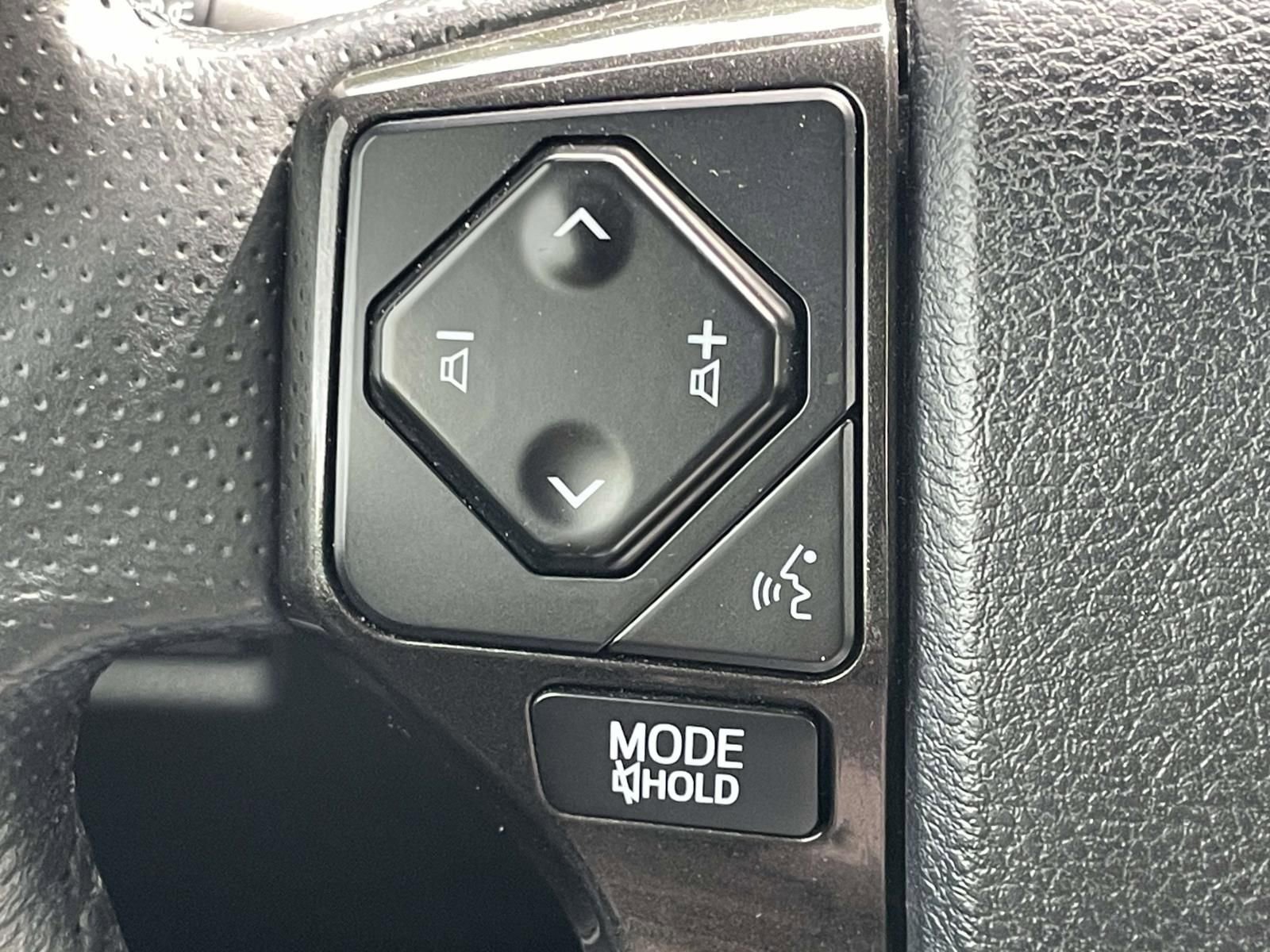 Used 2020 Toyota 4Runner Venture AWD/4WD image 27