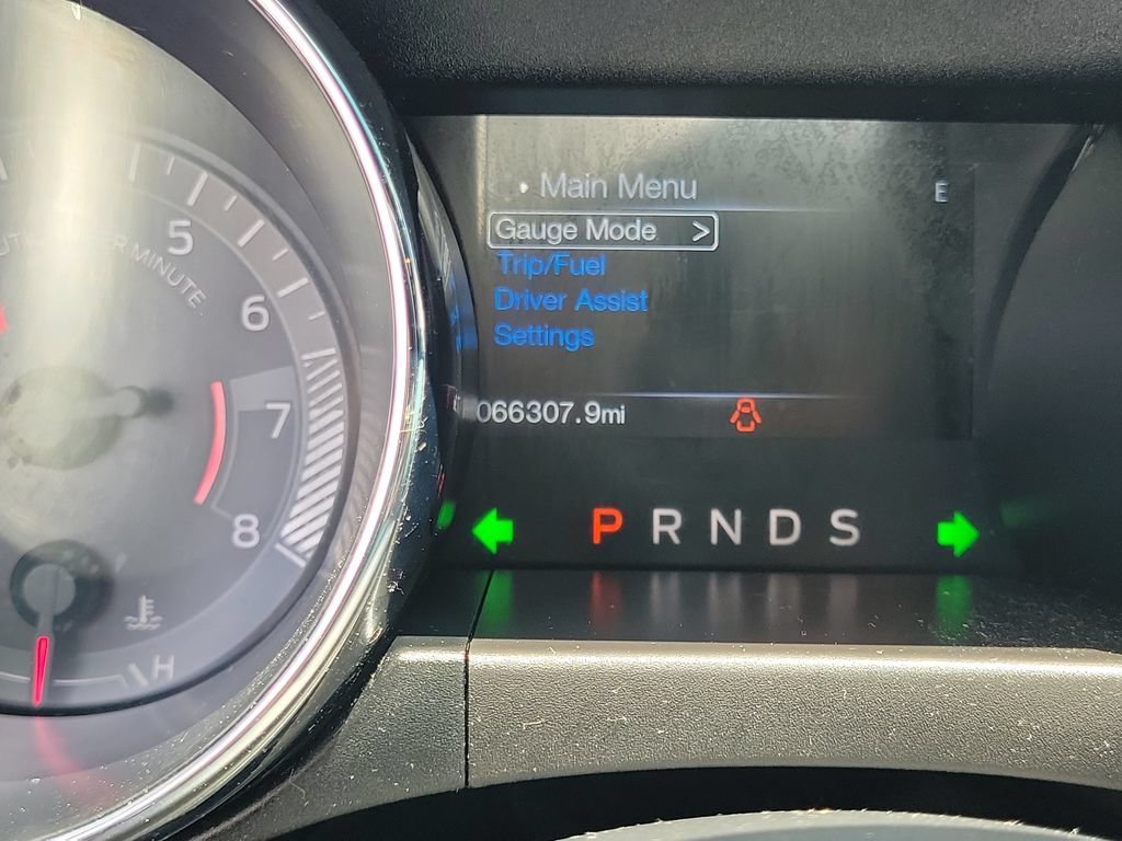 Certified 2017 Ford Mustang Coupe RWD image 24