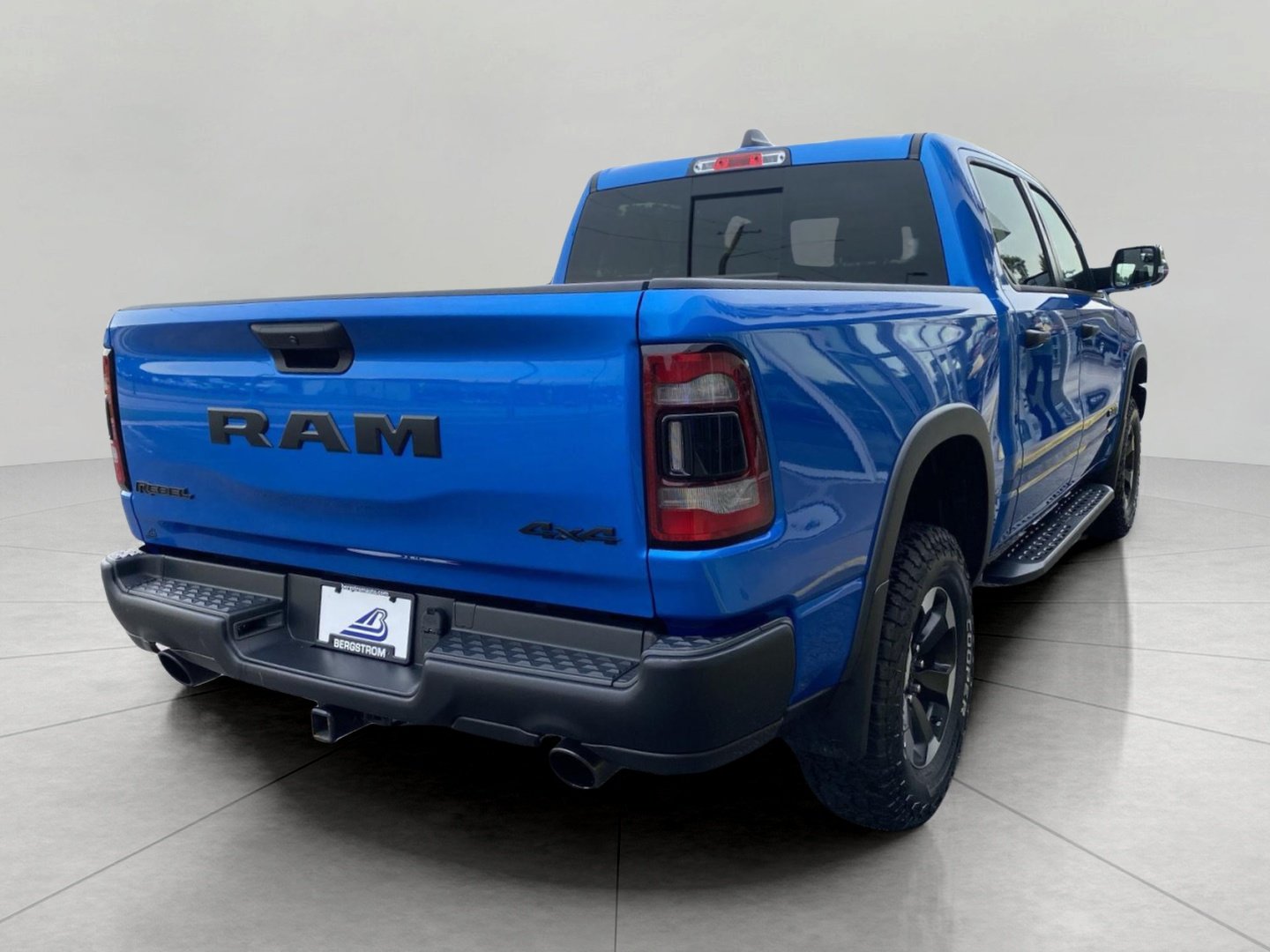 Used 2022 RAM 1500 Rebel w/ Level 1 Equipment Group AWD/4WD image 8