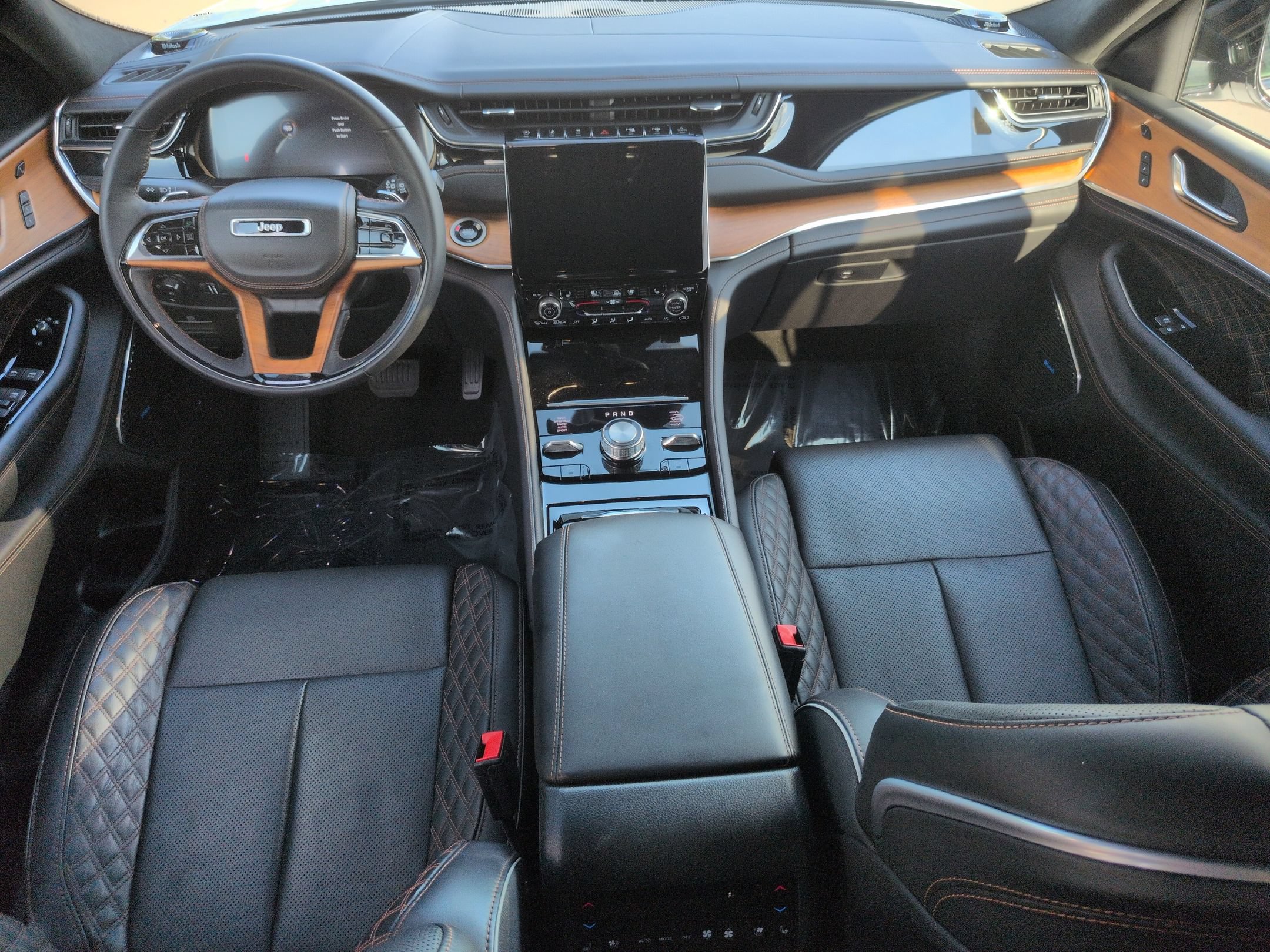 Used 2024 Jeep Grand Cherokee Summit AWD/4WD image 32