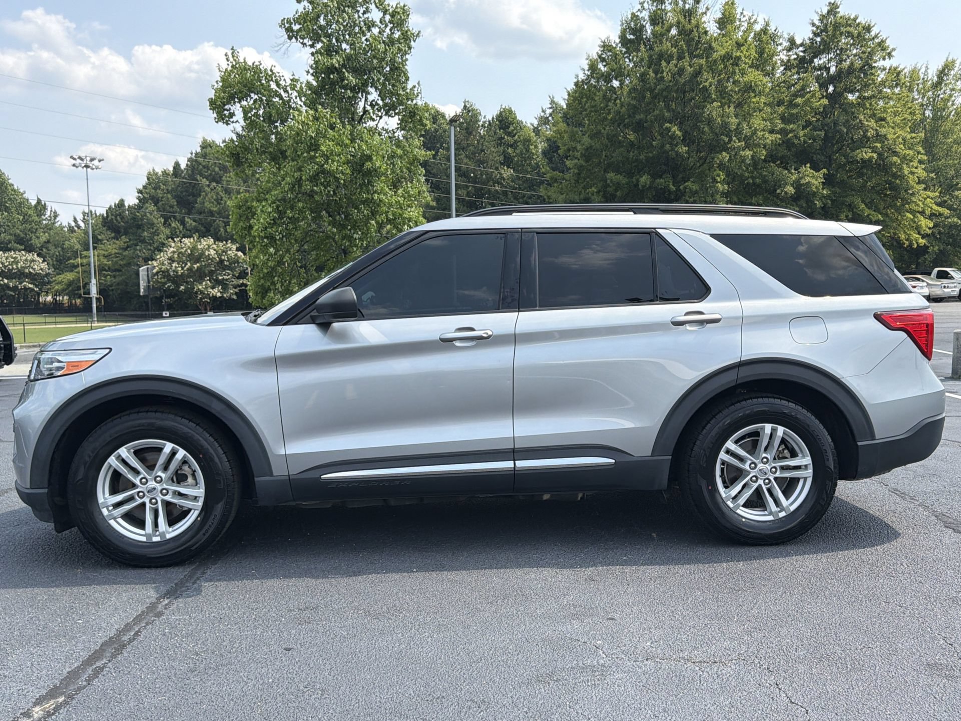 Certified 2021 Ford Explorer XLT RWD image 22