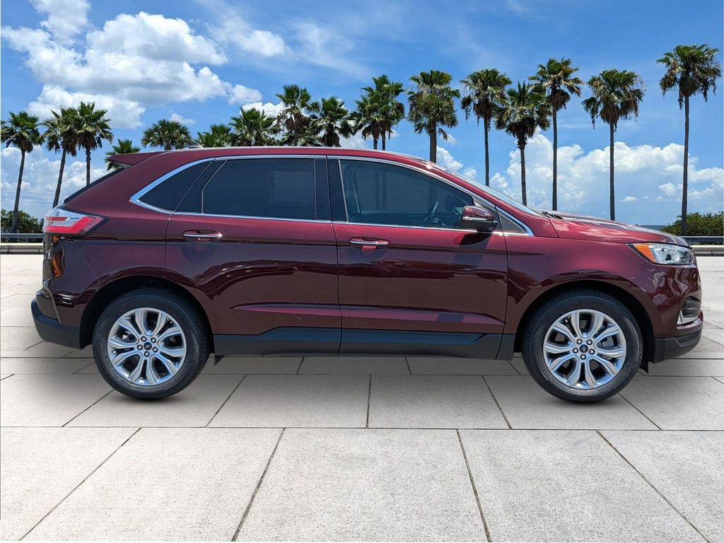 Certified 2021 Ford Edge Titanium FWD image 9