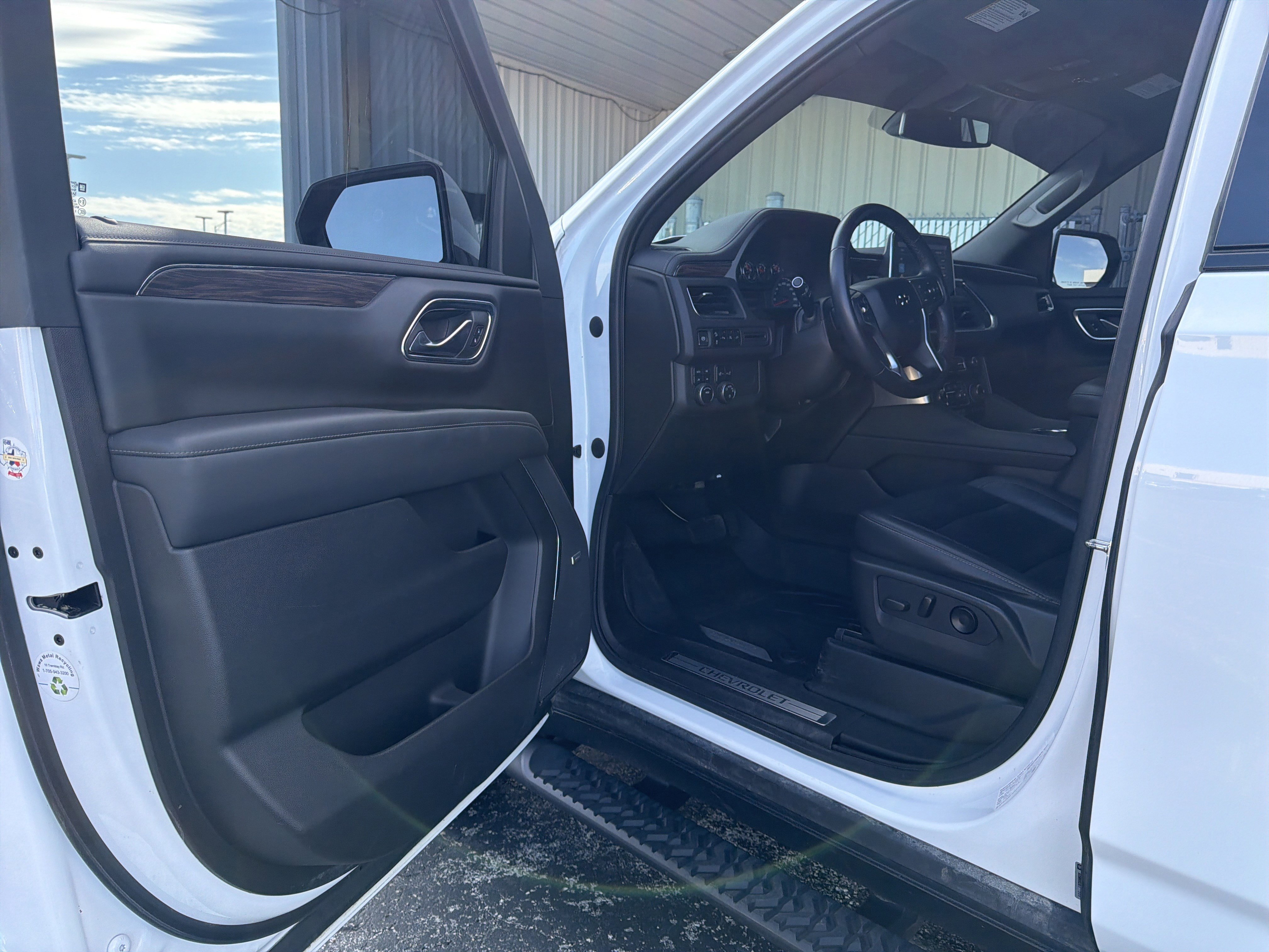 Used 2021 Chevrolet Tahoe Z71 image 26