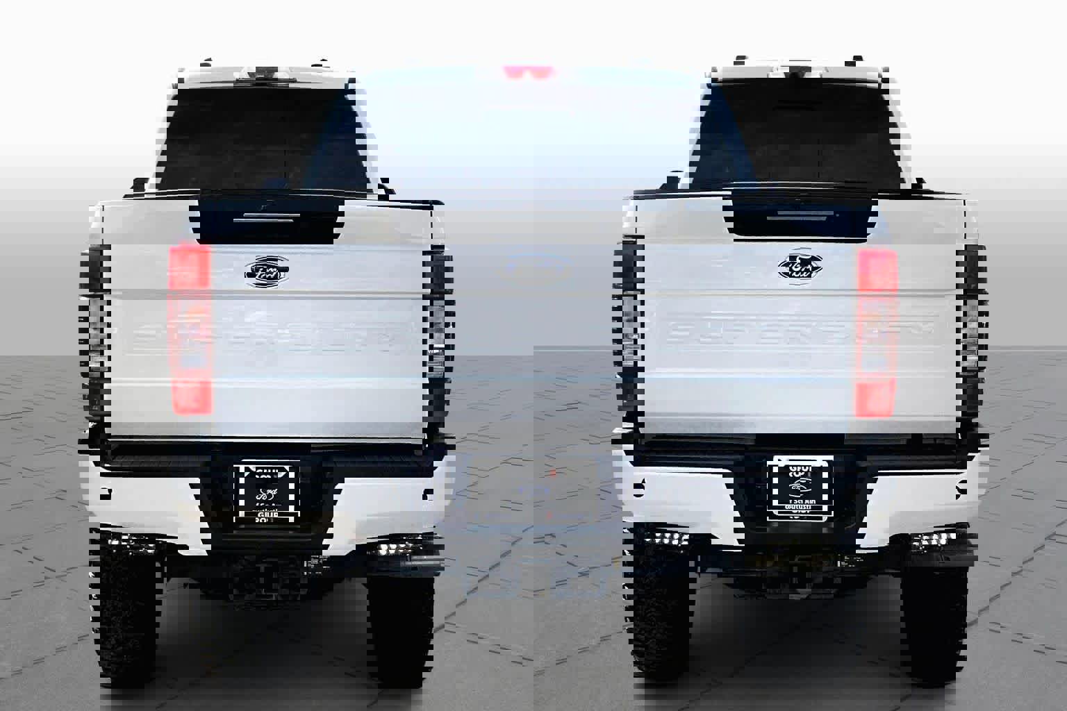 Certified 2022 Ford F250 Lariat w/ Tremor Off-Road Package image 2