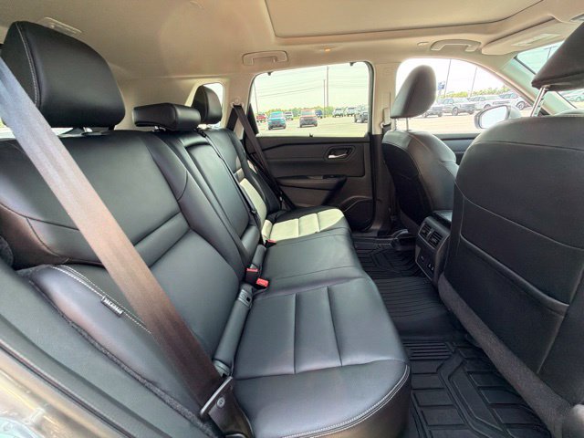 Used 2024 Nissan Rogue SL w/ SL Premium Package FWD image 19