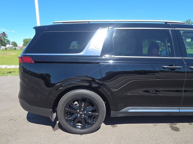 Used 2024 Kia Carnival SX FWD image 7