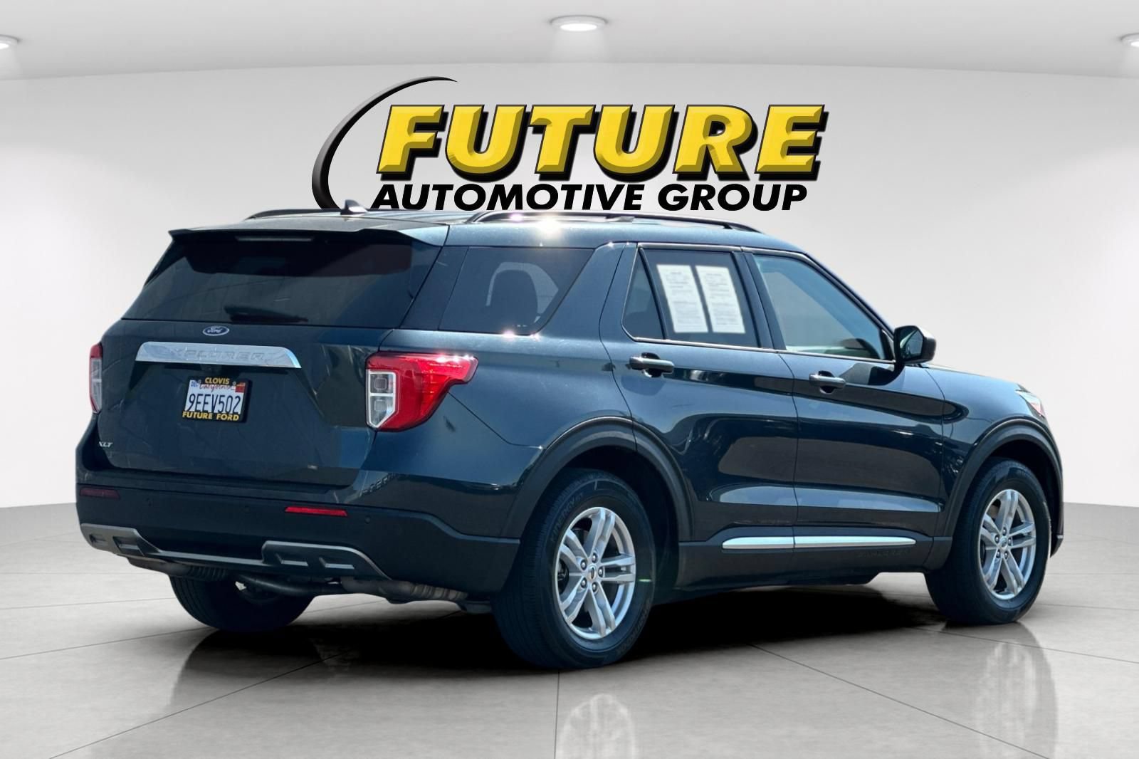 Certified 2022 Ford Explorer XLT w/ Equipment Group 202A RWD image 3