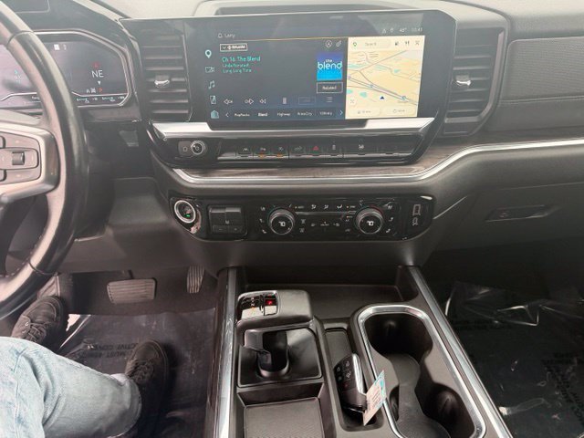 Used 2023 Chevrolet Silverado 1500 LTZ AWD/4WD image 19