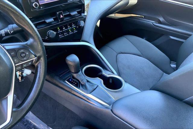 Used 2021 Toyota Camry LE FWD image 17