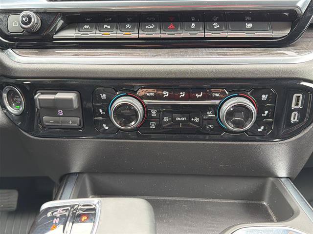 Used 2024 Chevrolet Silverado 1500 LTZ AWD/4WD image 27