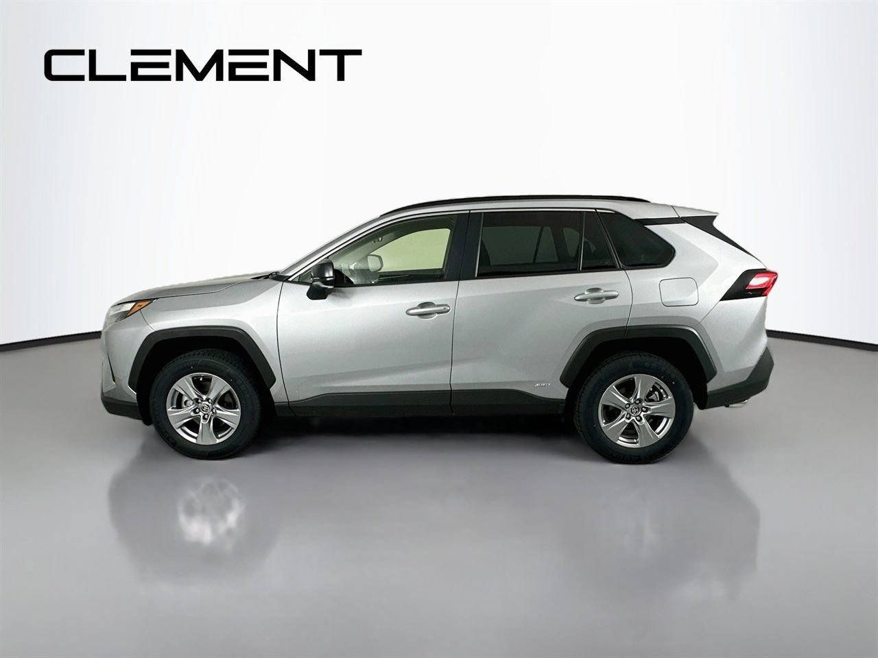 Used 2025 Toyota RAV4 LE AWD/4WD image 6