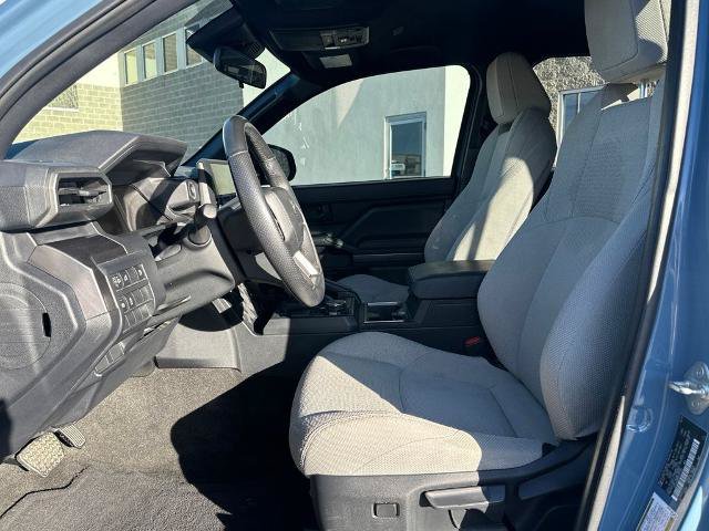 Used 2025 Toyota 4Runner SR5 AWD/4WD image 10