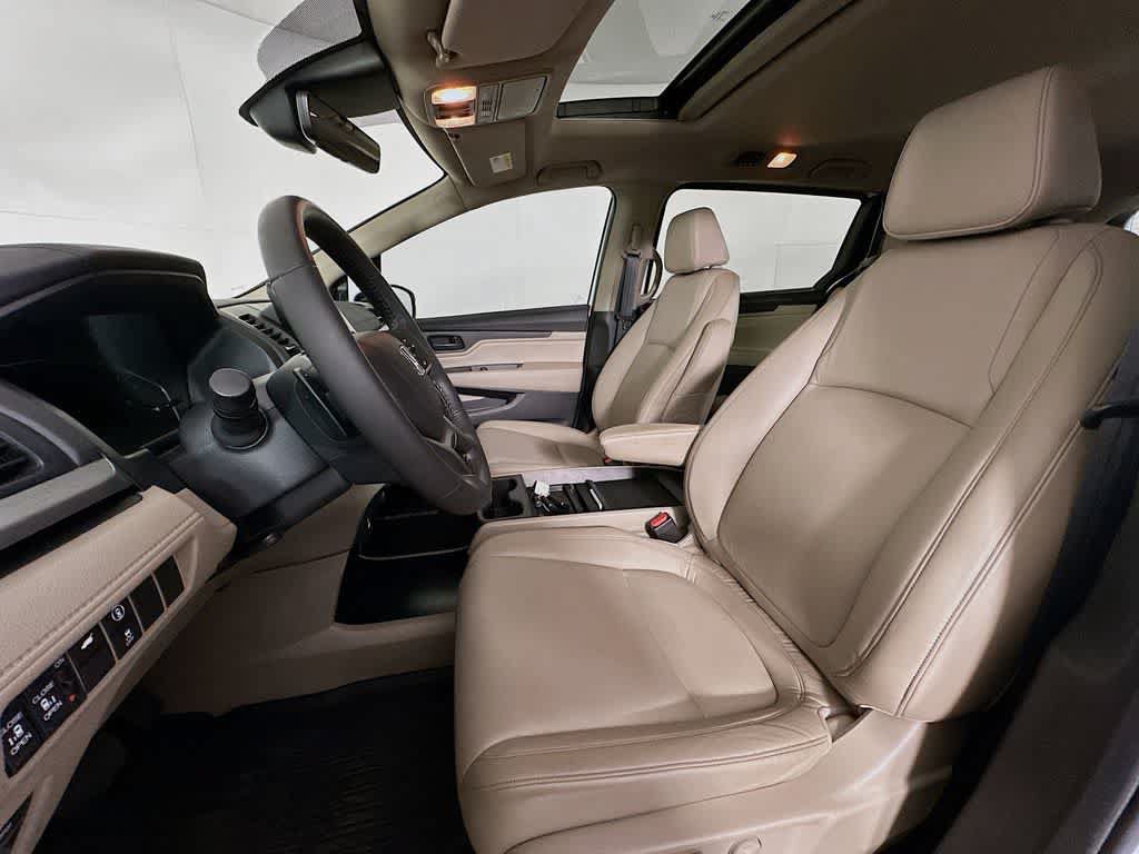 Used 2024 Honda Odyssey EX-L image 12