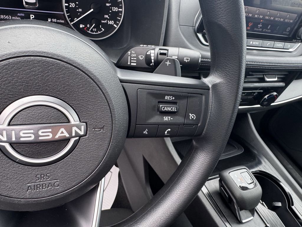 Used 2023 Nissan Rogue S image 14