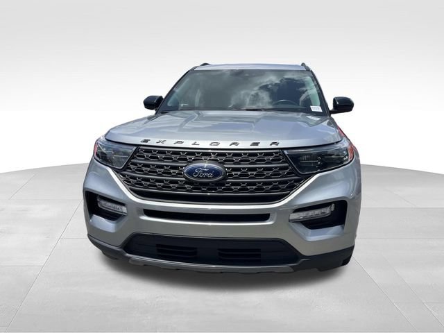 Certified 2024 Ford Explorer XLT w/ Equipment Group 202A AWD/4WD image 9