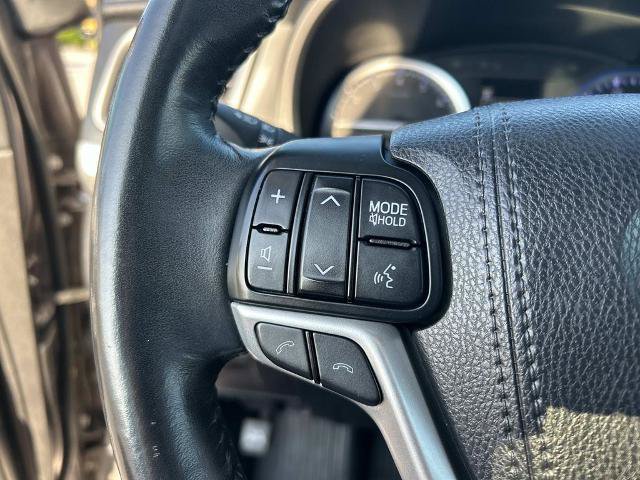 Used 2018 Toyota Highlander Limited w/ Protection Package #3 AWD/4WD image 32