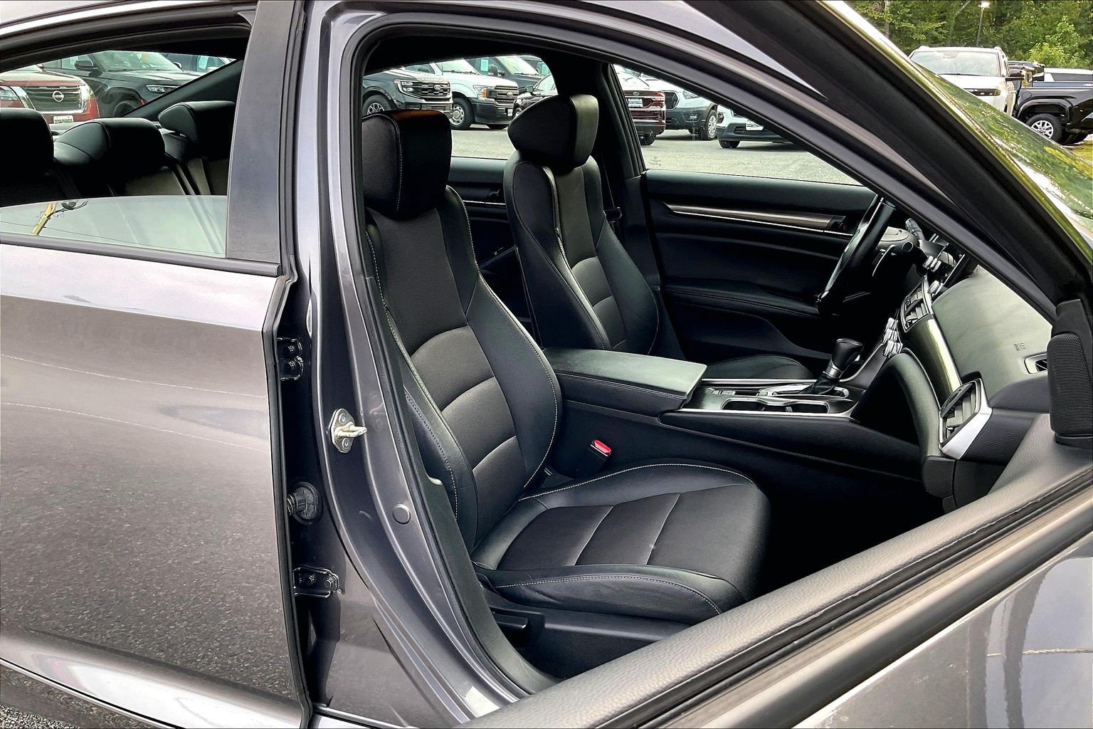 Used 2019 Honda Accord Sport image 7