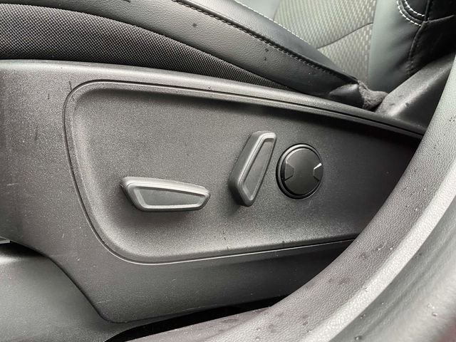 Certified 2023 Ford Escape SE image 17