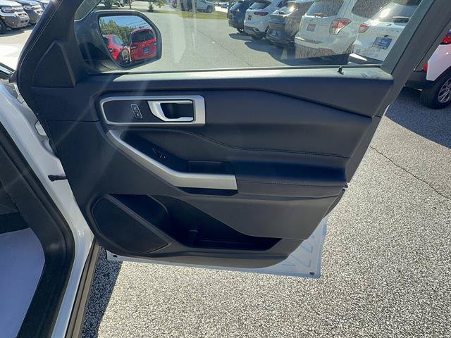 Certified 2023 Ford Explorer XLT w/ Equipment Group 202A AWD/4WD image 25