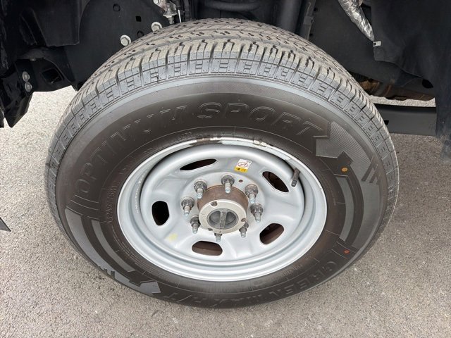 Certified 2024 Ford F250 XL w/ Snow Plow/Camper Package image 11