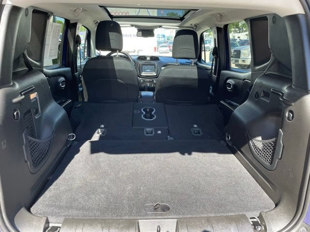 Used 2018 Jeep Renegade Altitude AWD/4WD image 39