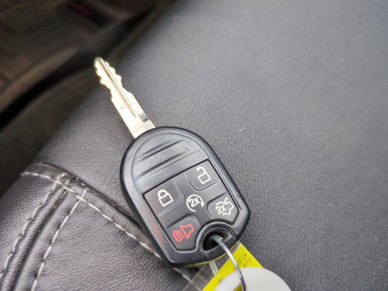 Certified 2018 Ford Taurus SEL image 35