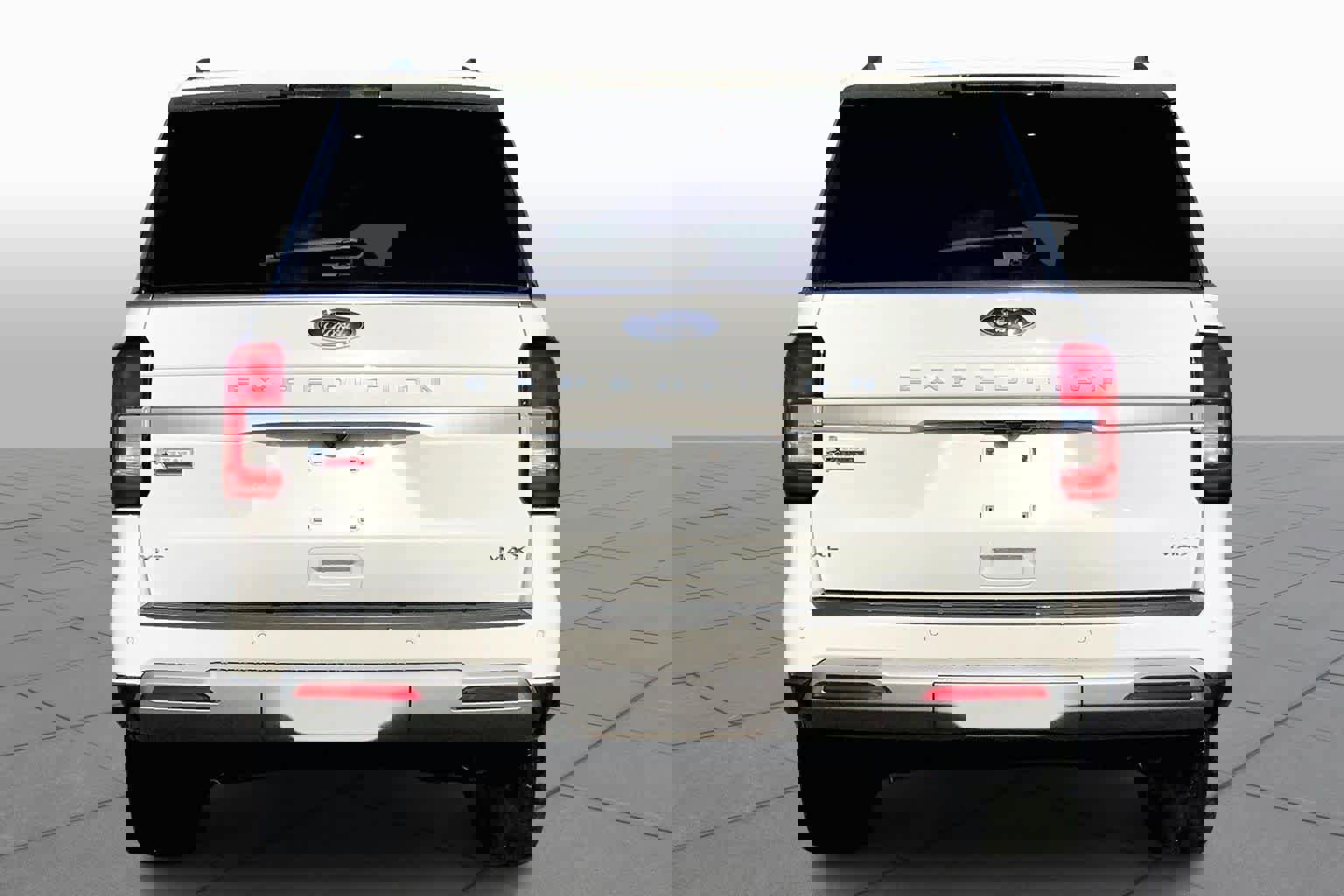 Certified 2023 Ford Expedition Max XLT image 4
