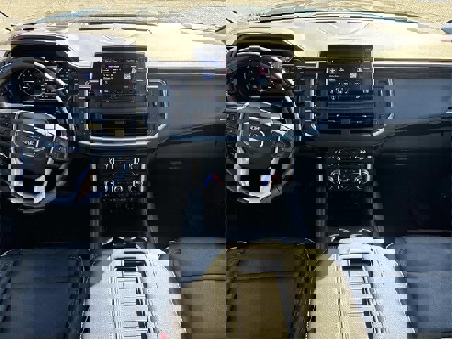 Used 2021 GMC Yukon SLT w/ SLT Premium Package image 16