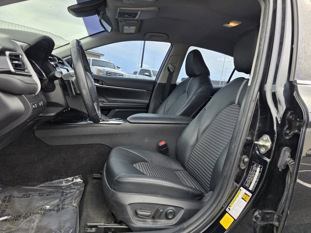 Used 2019 Toyota Camry SE FWD image 12