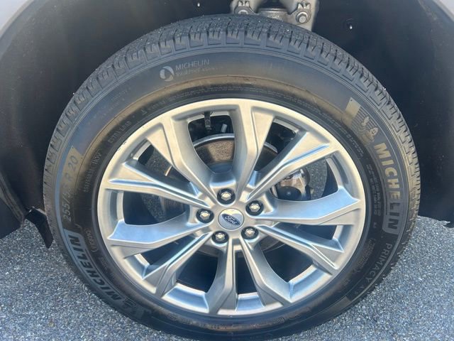 Certified 2023 Ford Explorer XLT w/ Equipment Group 202A AWD/4WD image 11