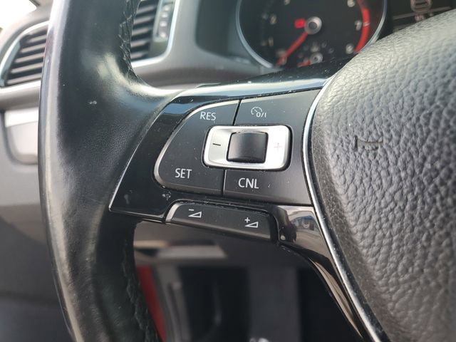 Used 2017 Volkswagen Passat 1.8T R-Line image 22