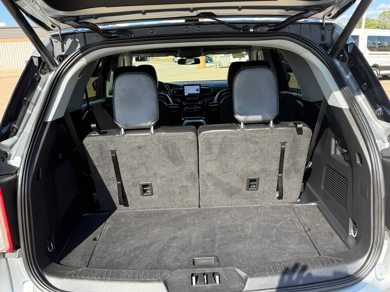 Certified 2024 Ford Explorer Limited RWD image 20