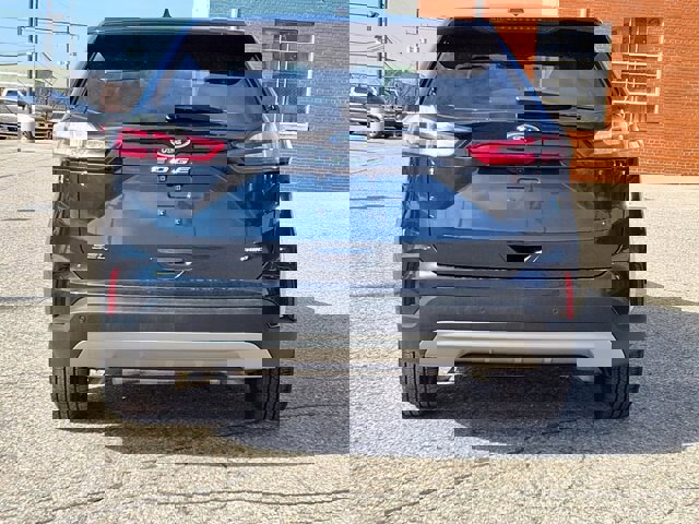 Certified 2024 Ford Edge SEL w/ Convenience Package image 2