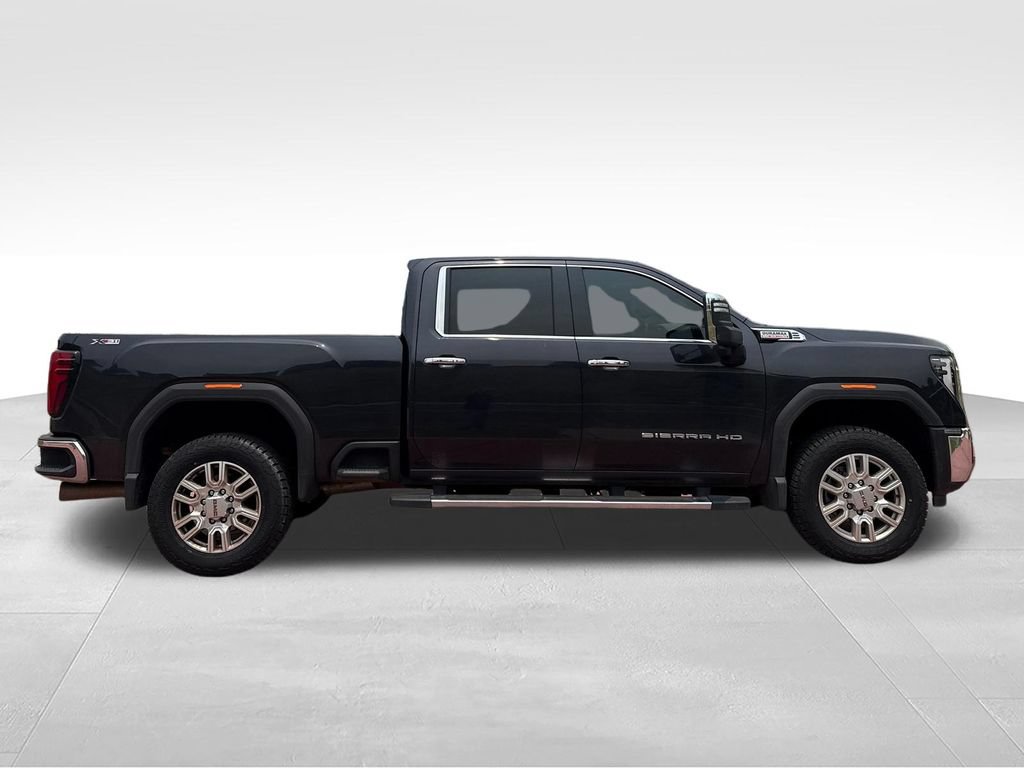 Used 2024 GMC Sierra 3500 SLT w/ SLT Premium Package AWD/4WD image 9