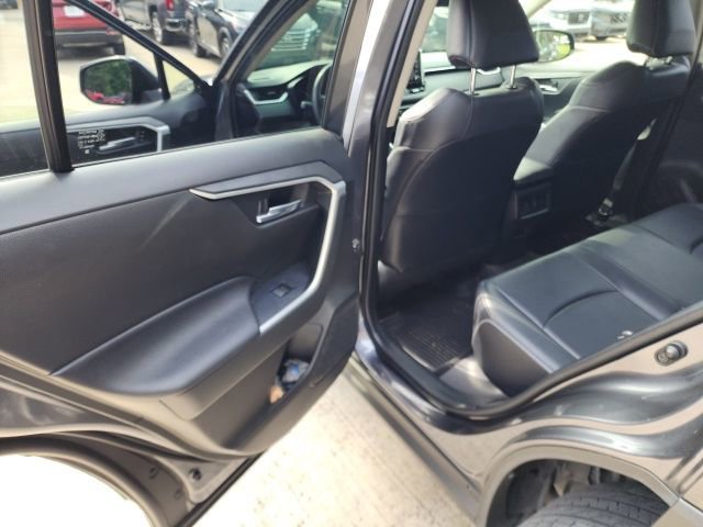 Used 2021 Toyota RAV4 XLE Premium AWD/4WD image 20