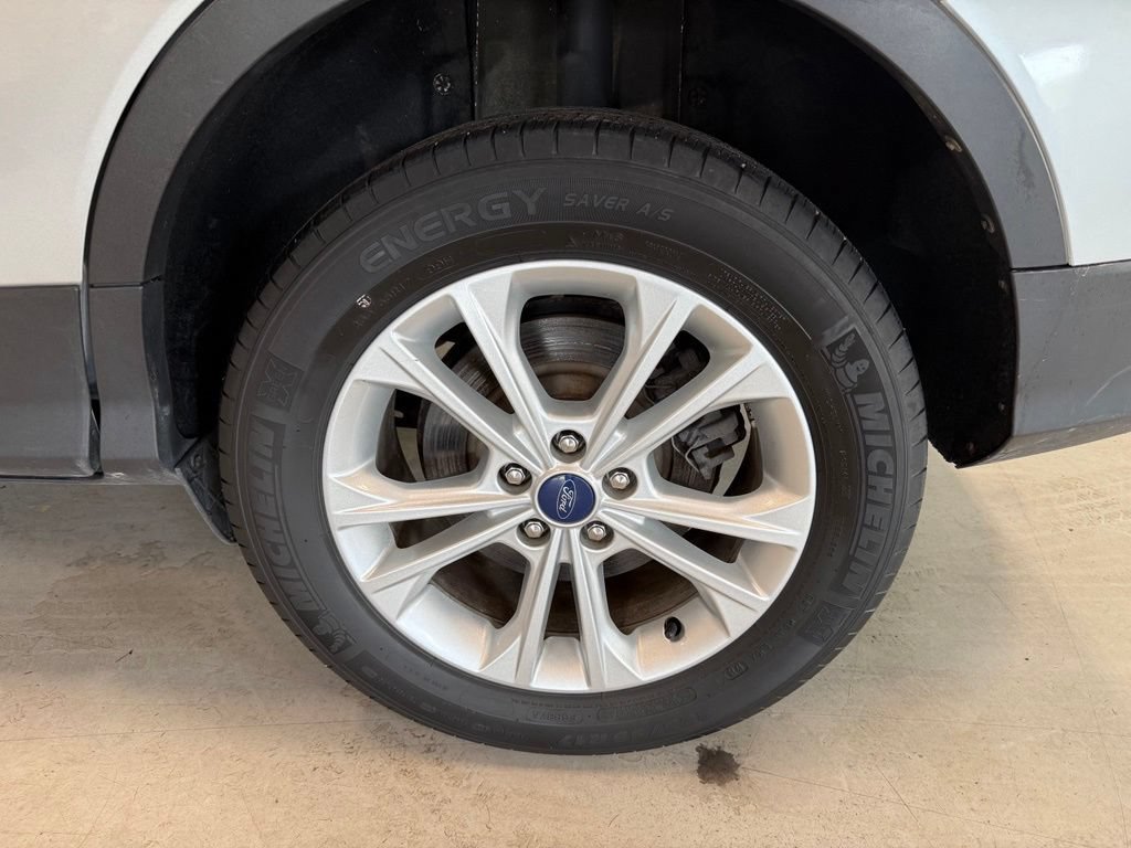 Certified 2017 Ford Escape SE FWD image 32