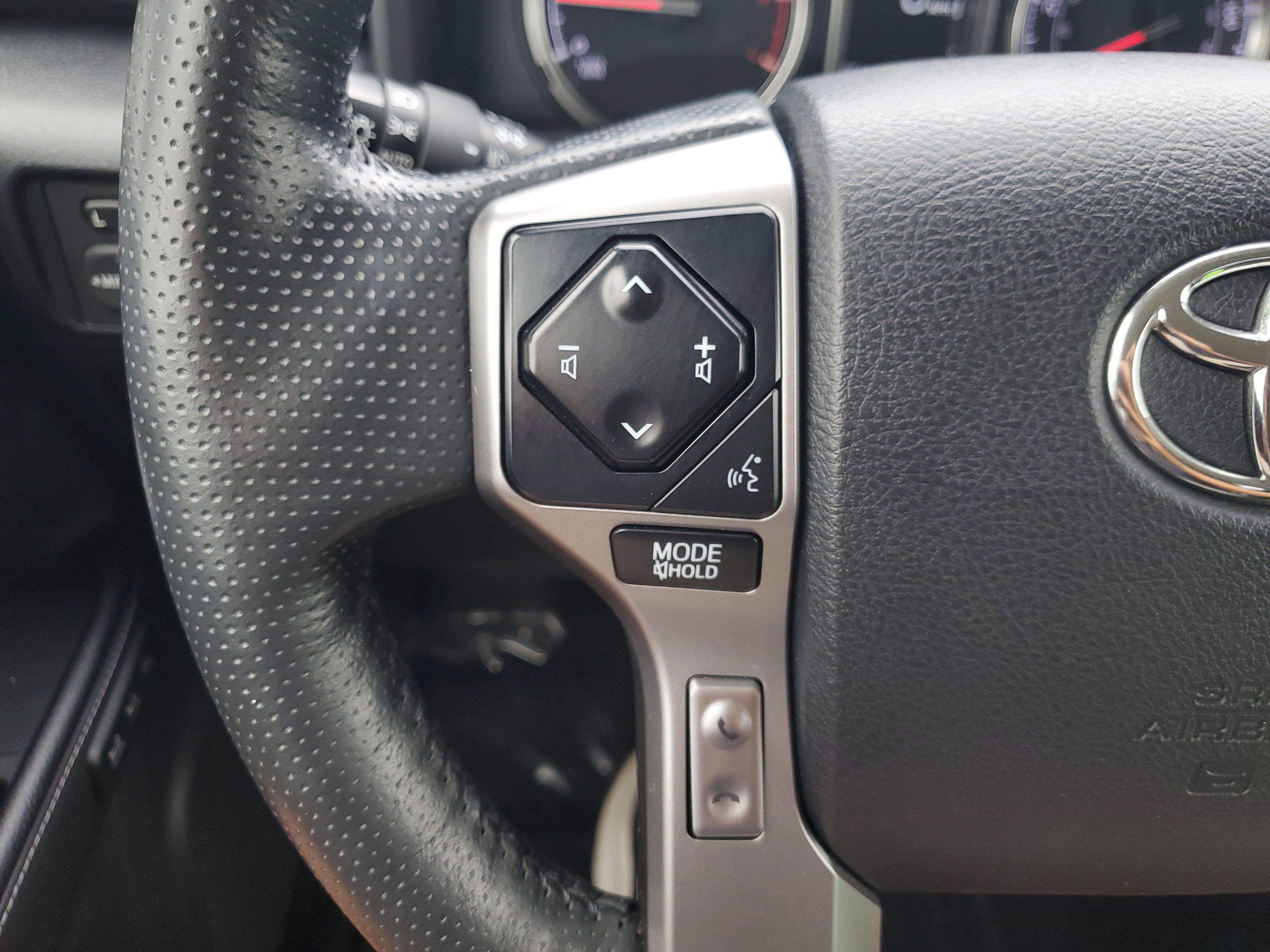 Used 2023 Toyota 4Runner Limited image 25