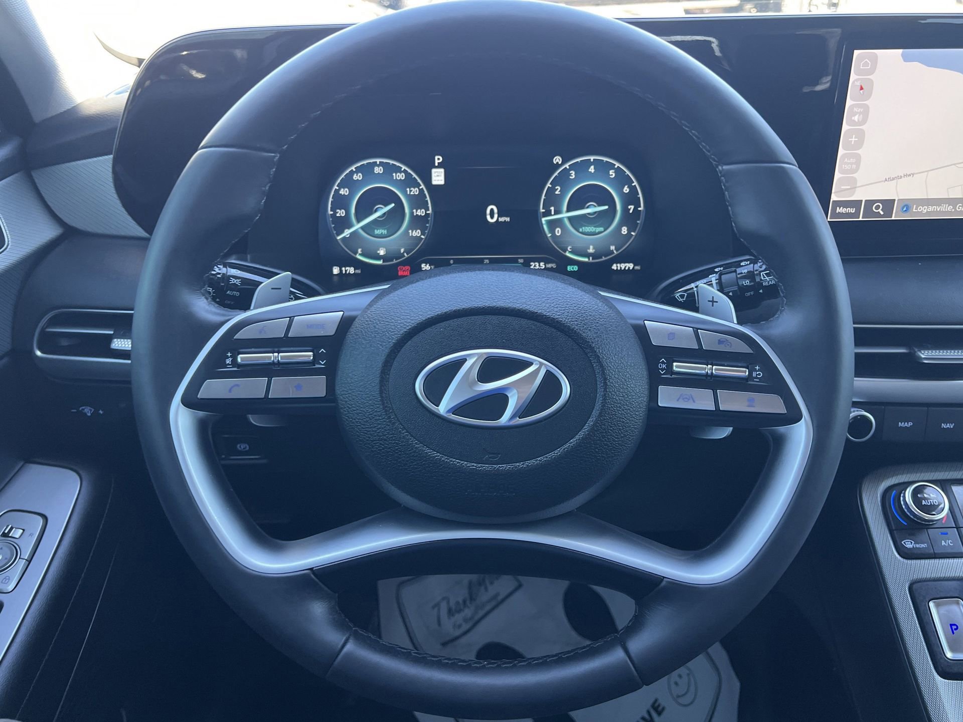 Used 2024 Hyundai Palisade SEL w/ Premium Package image 16