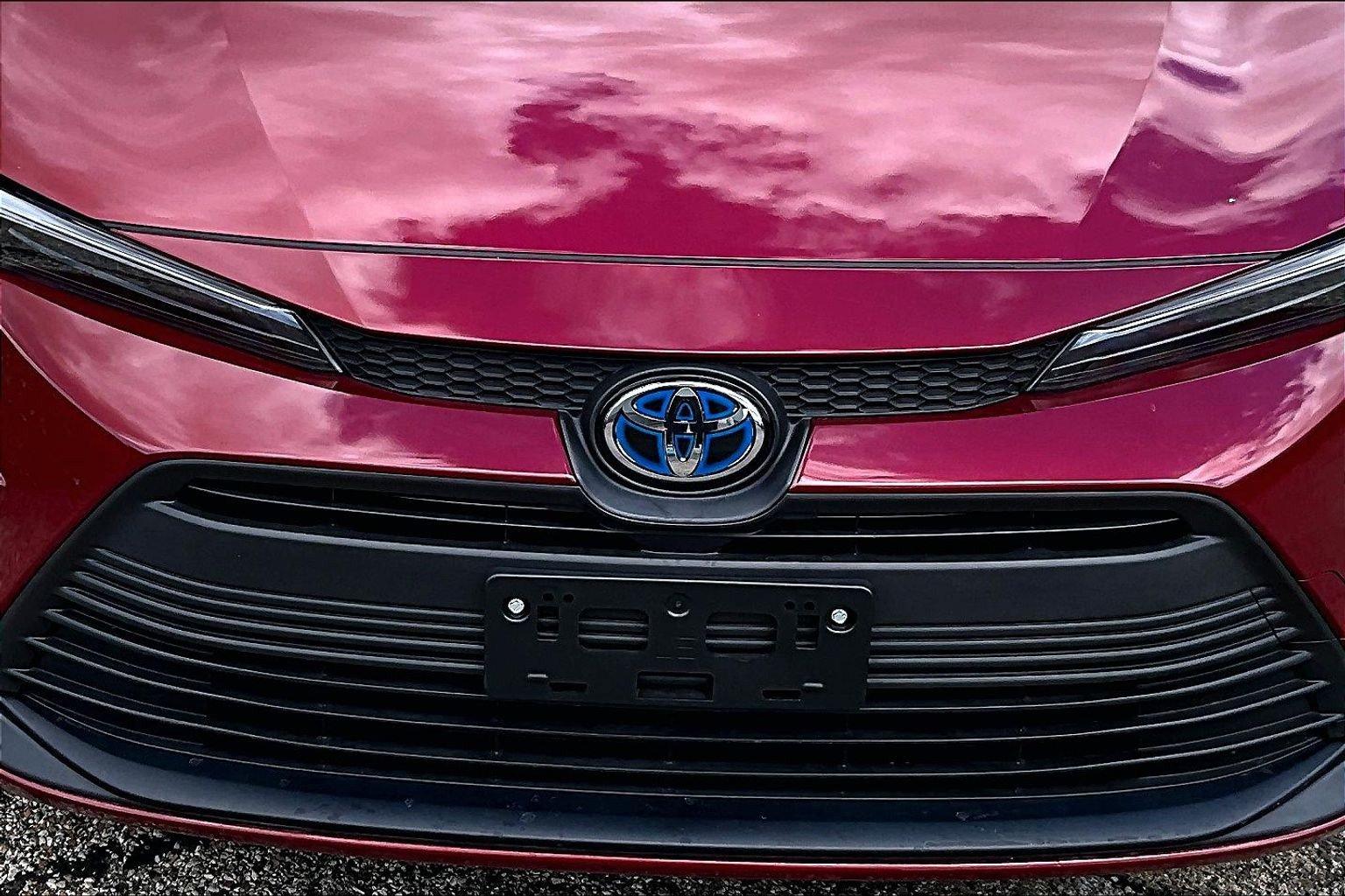 Used 2025 Toyota Corolla LE FWD image 31